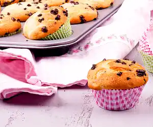 Quick Bread Cinnamon Chocolate Chip Muffins