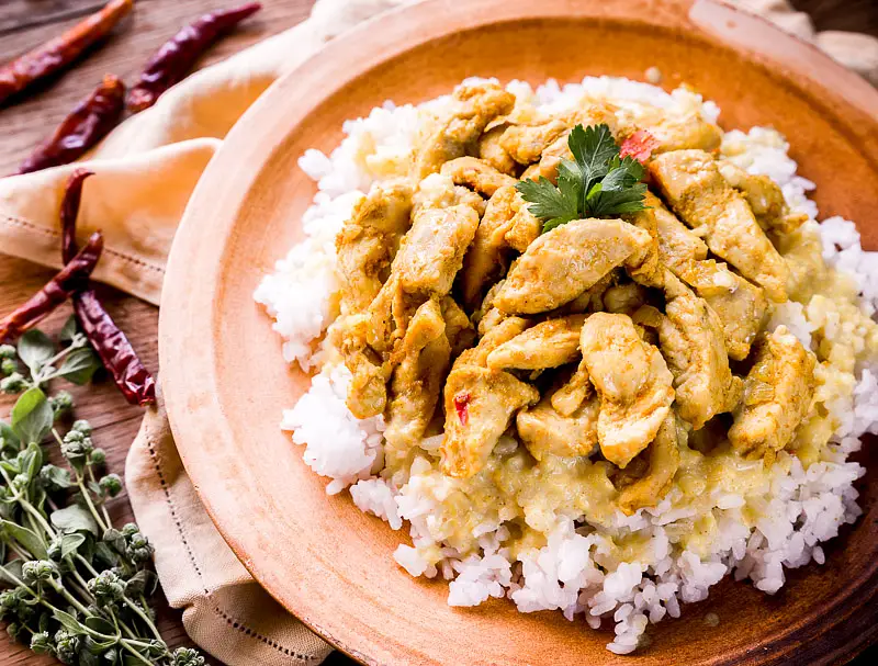 Yogurt-Curry Chicken