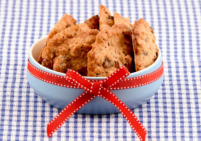 Fat Free Whole Wheat Oatmeal Raisin Cookies