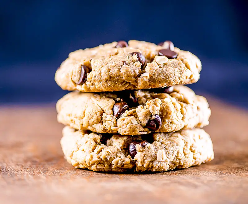 Honey Oatmeal Chocolate Chip Cookies