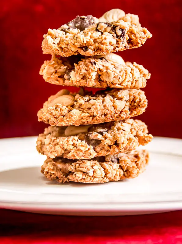 Oatmeal Chocolate Chip & Nut Cookies