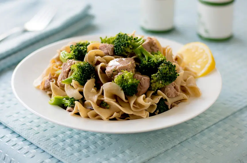 Pasta with Tuna, Broccoli, & Onion