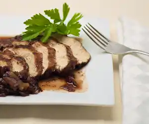 Blueberry Balsamic Chicken with Shallots