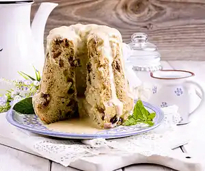 Mom's Applesauce Raisin Spice Cake