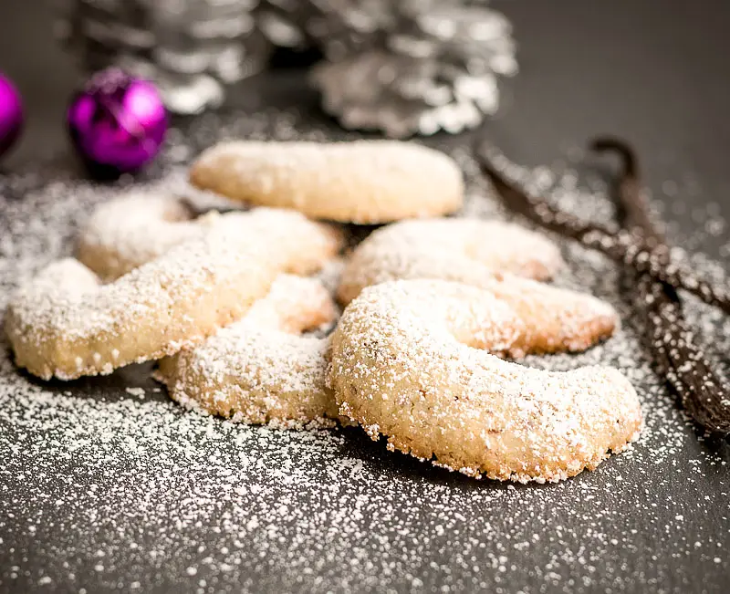 Classic Crescent Cookies