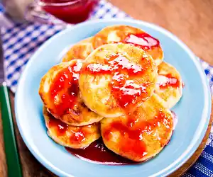 Buttermilk Pancakes with Strawberry Sauce