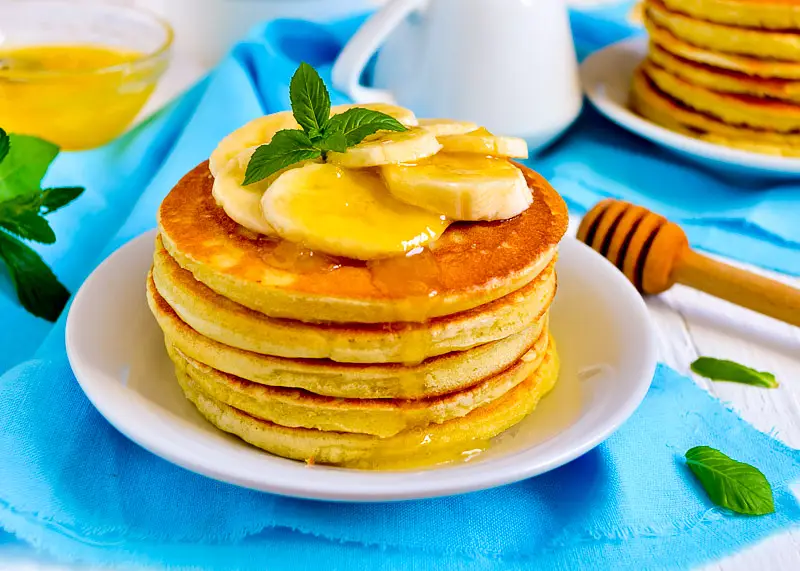 Awesome Breakfast Cornmeal Pancakes