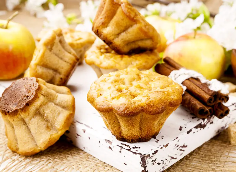 Moist Applesauce Muffins