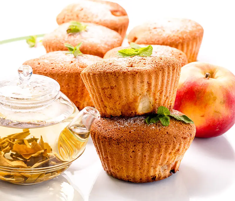 Fresh Apple Muffins - Low-Calorie