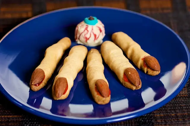 Halloween Spooky Witches Fingers