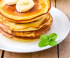 Breakfast Yogurt Pancakes