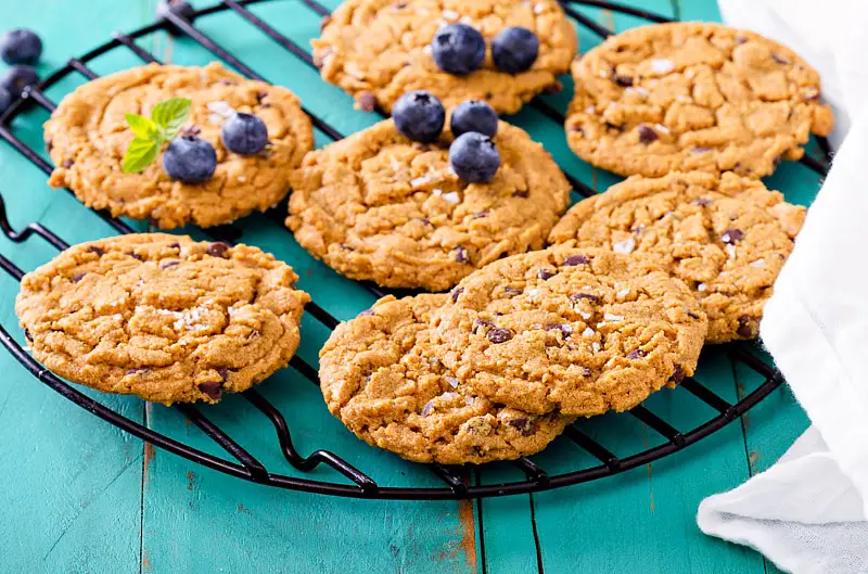 Very Crunchy Chocolate Chip Cookies