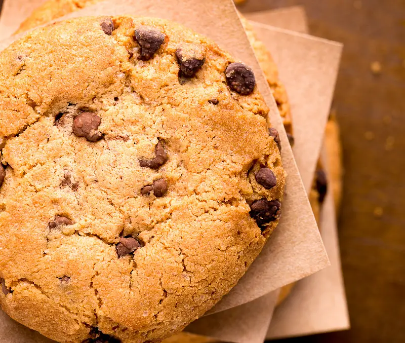 Crunchy Chocolate Chip Oatmeal Cookies