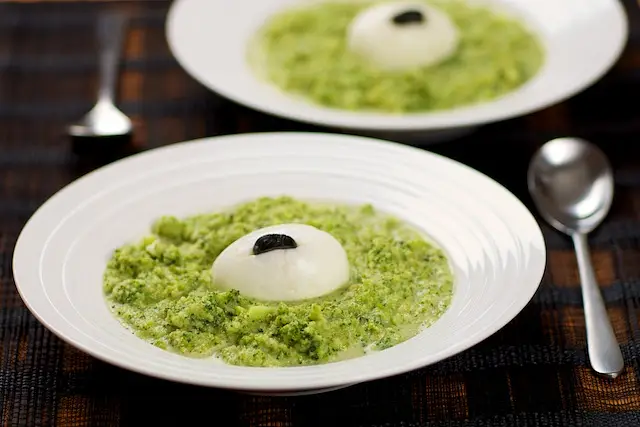 Halloween Eyeballs in Green Brains