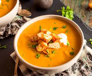Cheesy Roasted Pear, Butternut & Leek Soup