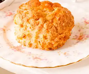 Tom's Cheddar Biscuits