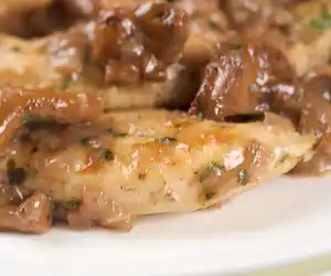 Sauteed Strips of Chicken with Chanterelle Mushrooms