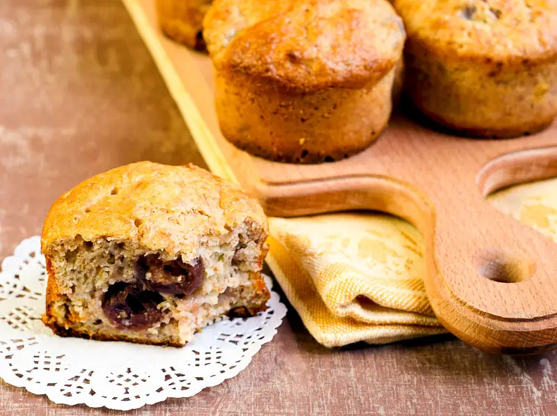 Breakfast Cherry Oatmeal Muffins