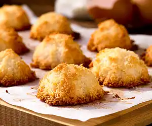Easy Yummy Coconut Macaroons