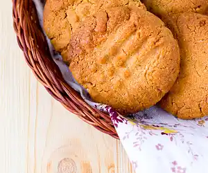Whole Wheat Peanut Butter Cookies