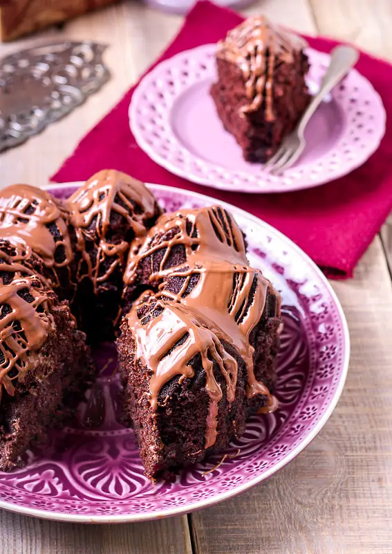 Cocoa Bundt Cake with Chocolate Glaze