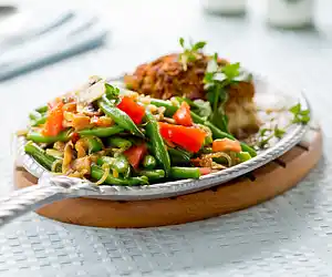 Green Beans with Shallots, Tomatoes & Mushrooms