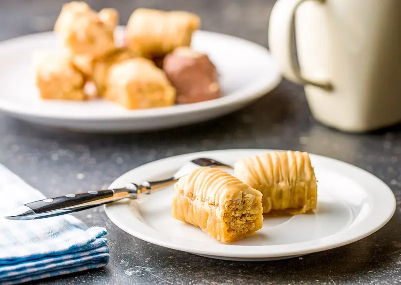 Citrus & Spiced Walnuts-Phyllo Rolls