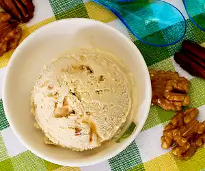 Easy Butter Pecan Ice Cream