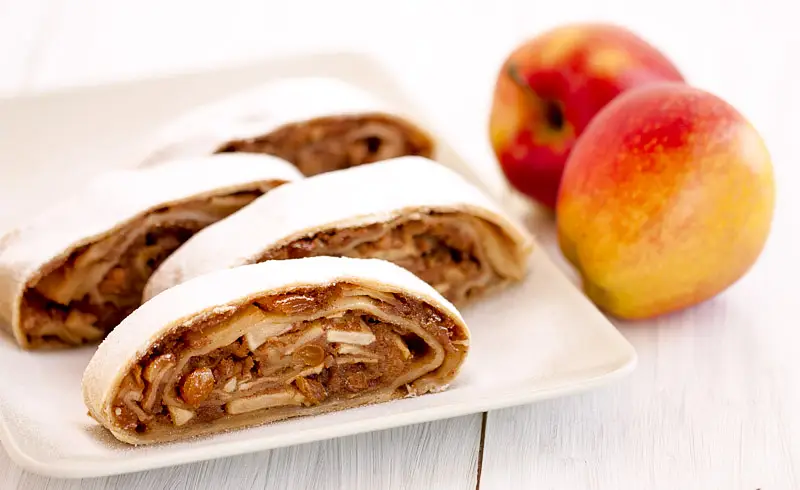 Master Chef Apple Strudel