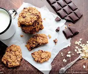 Crunchy Buffalo Chip & Nut Cookies