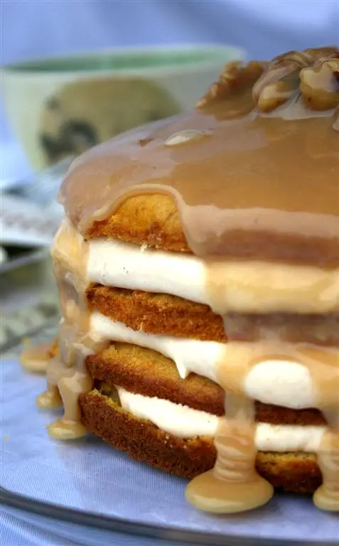 Thanksgiving Pumpkin Caramel Cake