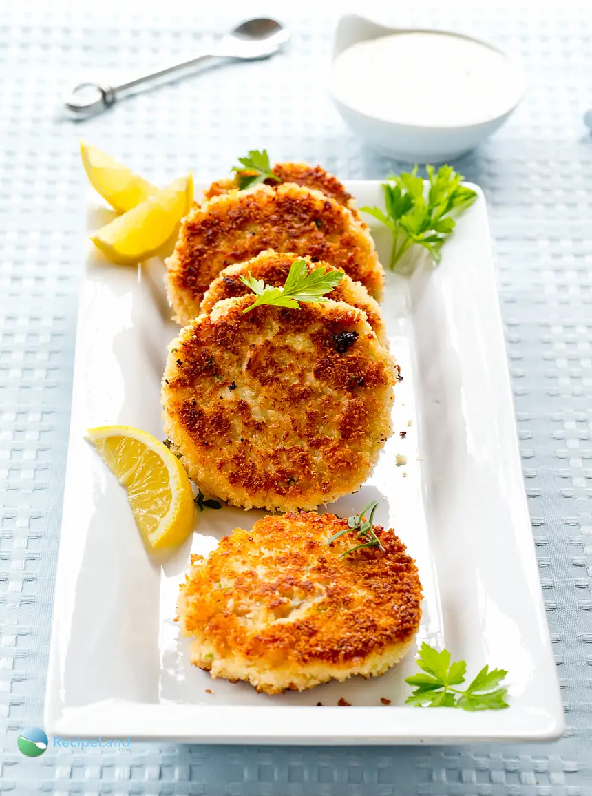 Golden brown fresh salmon cakes