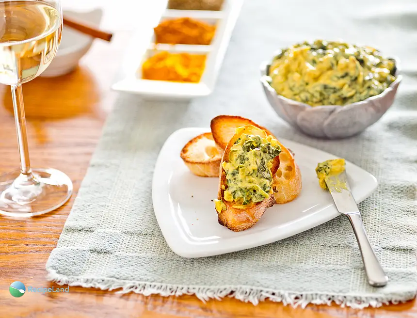 Borani Esfanaj (Spinach-Yogurt Salad or Dip)