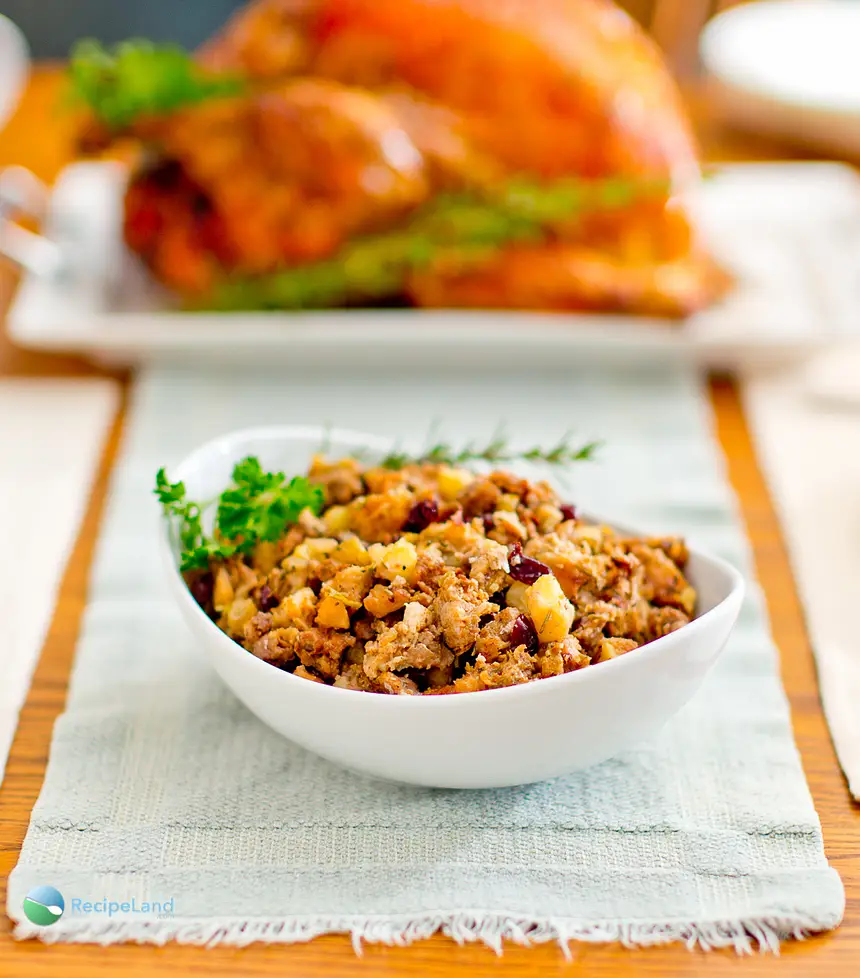 Ultimate Sausage, Apple and Cranberry Turkey Stuffing