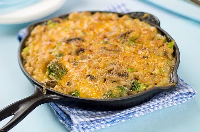 Skillet Macaroni & Cheese with Broccoli & Mushrooms