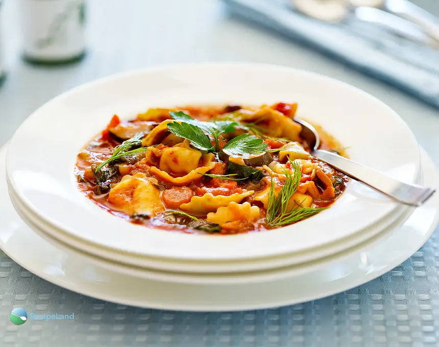 Hearty Vegetarian Cheese Tortellini soup 