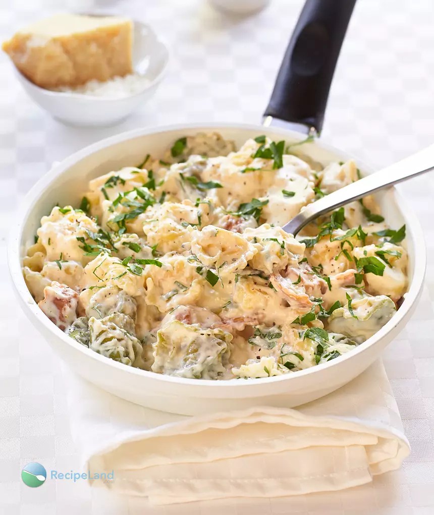 Easy Alfredo Tortellini with Garlic for Two