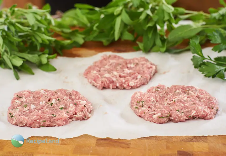 Homemade breakfast sausage recipe. It’s straightforward and easy to make your own breakfast sausage. You’re in control so you can jazz up the spices and even make low-sodium breakfast sausage.