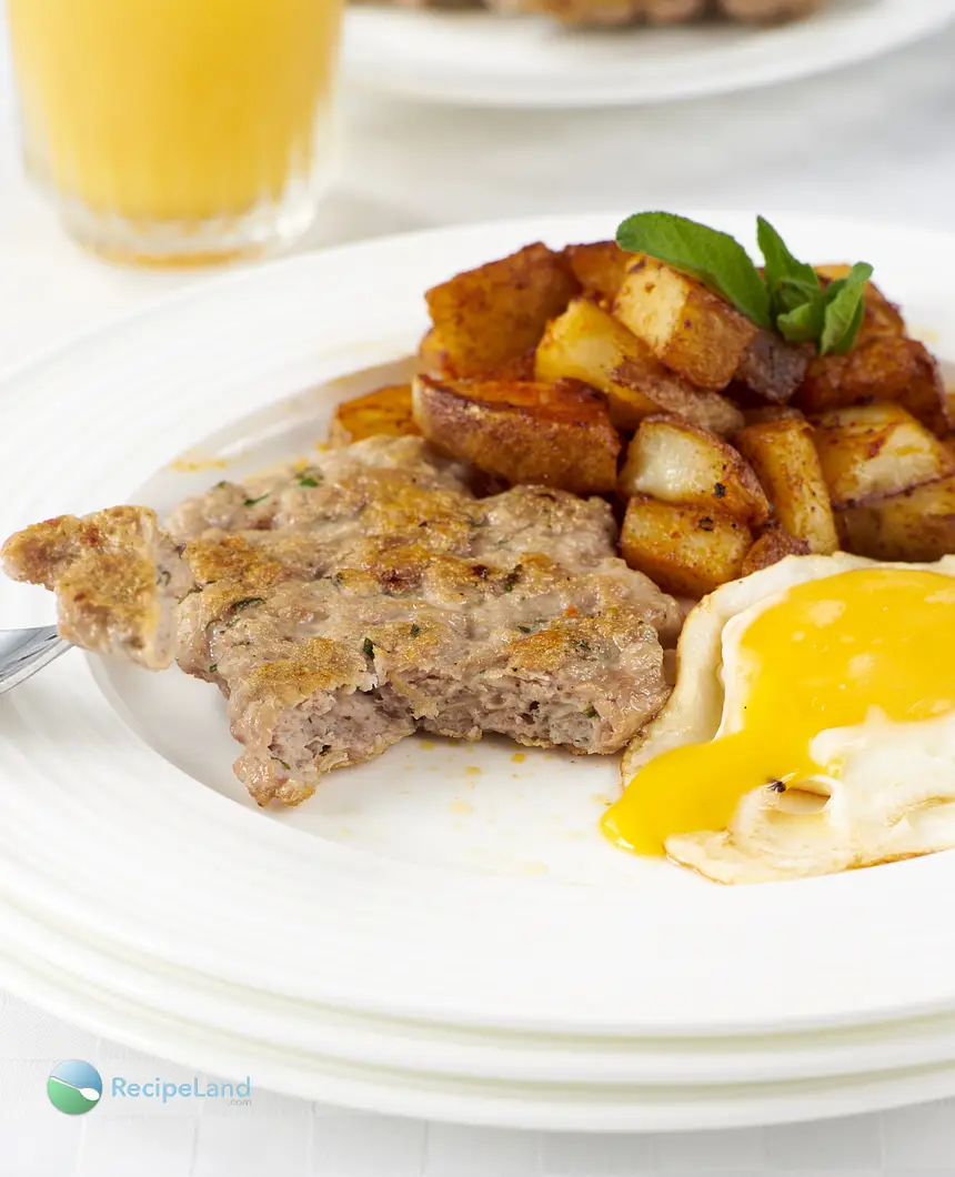 Homemade breakfast sausage recipe. It’s straightforward and easy to make your own breakfast sausage. You’re in control so you can jazz up the spices and even make low-sodium breakfast sausage.