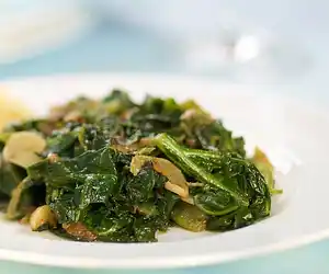 Southern Living Quick Braised Collards with Garlic