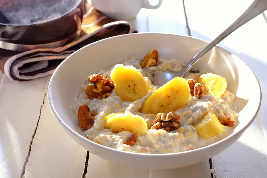 Banana-Walnut Breakfast Muesli