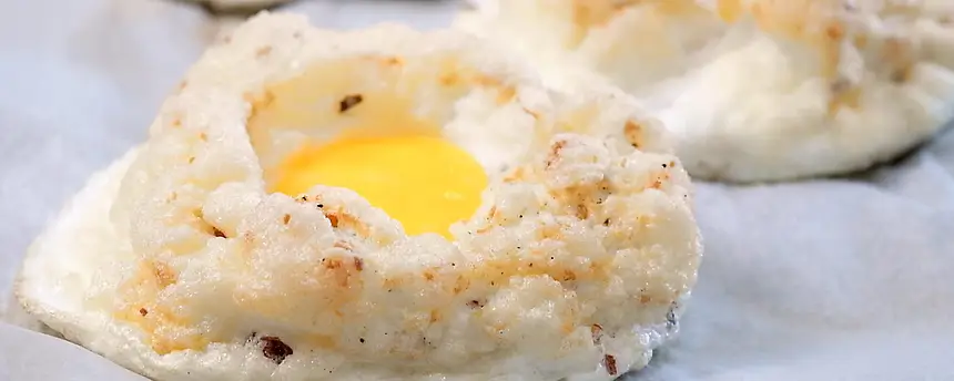 Chilli Coconut Egg Clouds