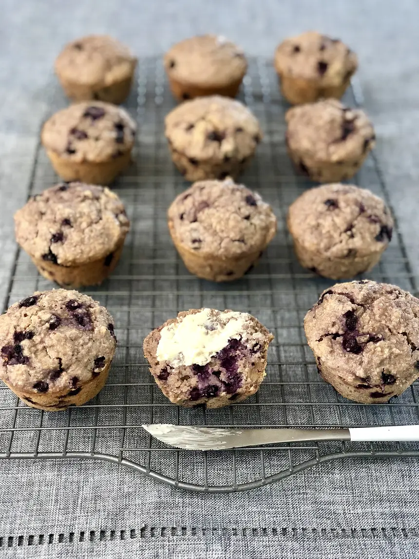 Applesauce Oat Bran Muffins