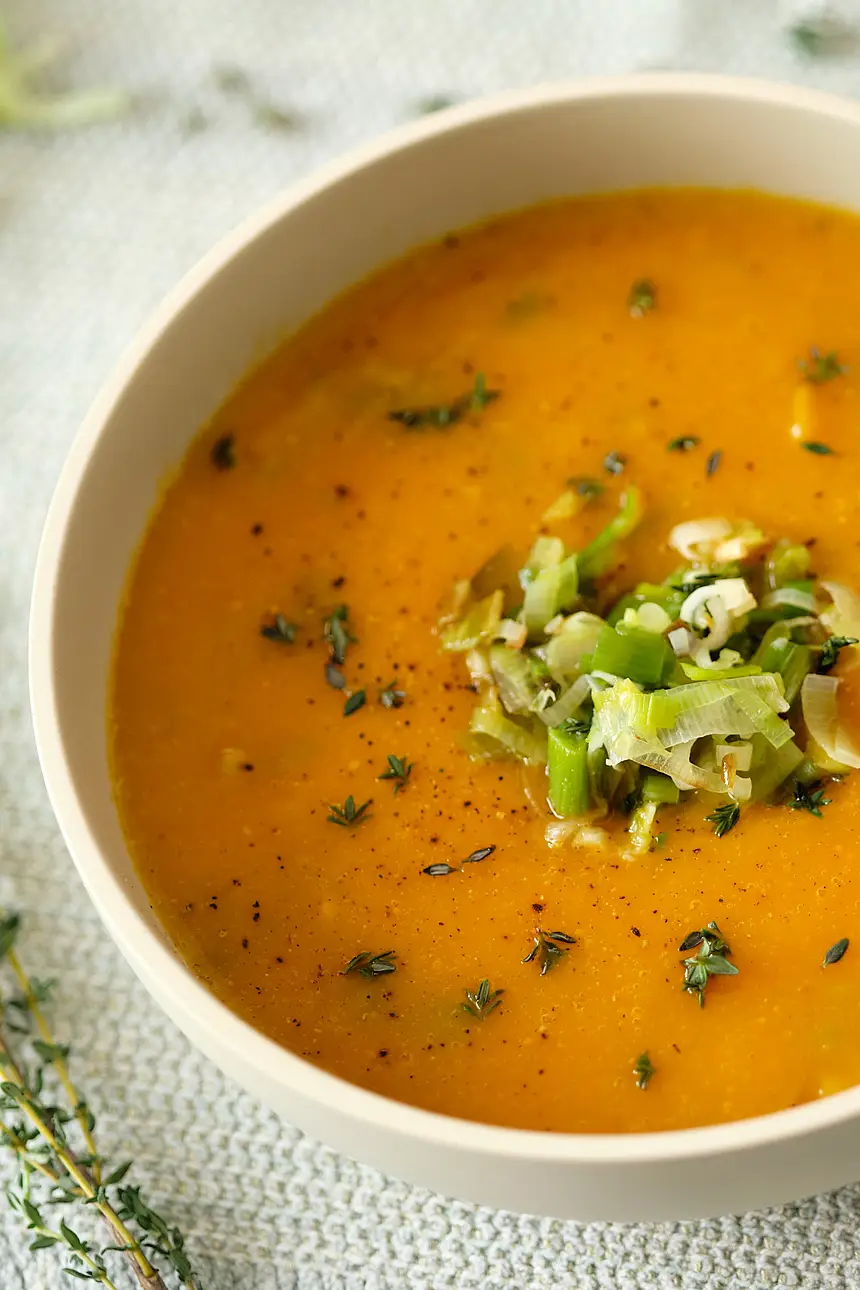 Carrot-Leek Soup with Thyme