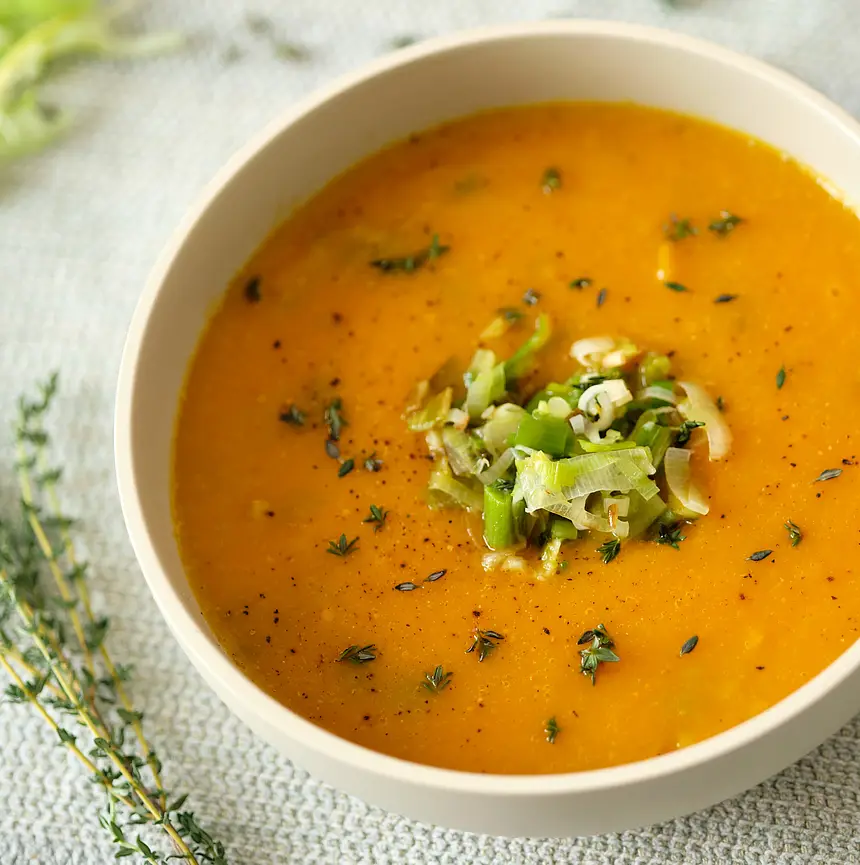 Carrot-Leek Soup with Thyme