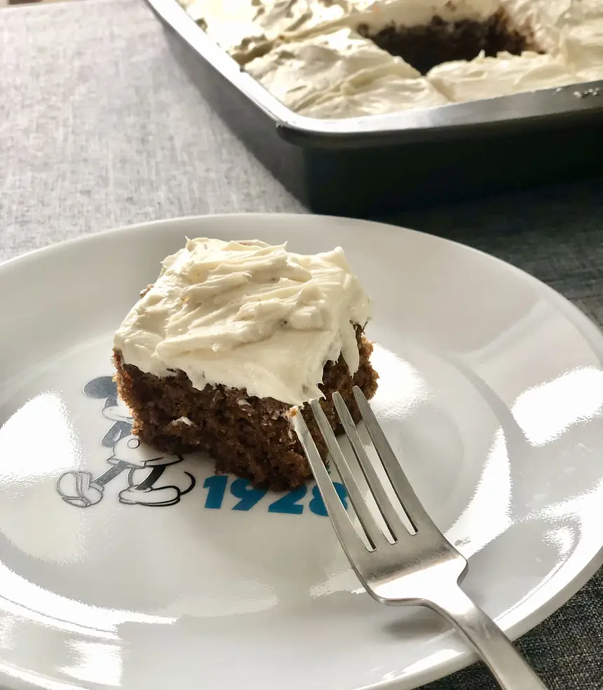 Moist Gingerbread Cake