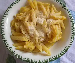 Pasta Penne with Pumpkin Sauce