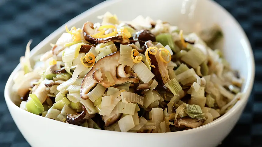 Braised Leeks and Mushrooms