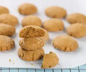Grandma Rosenbrook's Gingersnaps