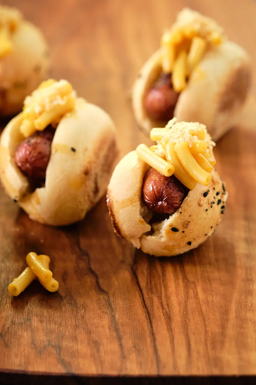 Mac ‘n Cheese Cocktail Sliders